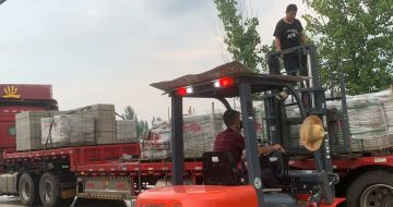 沈阳 黄金麻冰裂纹，地铺石装车