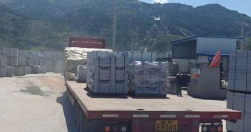 沈阳 芝麻白仿形路沿石，直形路沿石