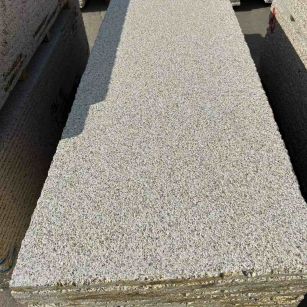 沈阳 黄金麻花岗岩荔枝面毛板，半成品