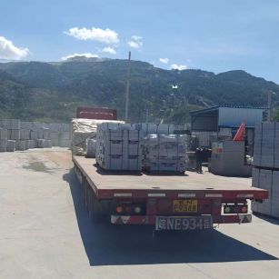 沈阳 芝麻白仿形路沿石，直形路沿石