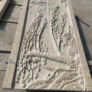 沈阳 黄金麻雕刻板浮雕迎客松