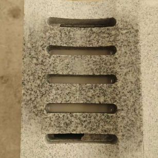 沈阳 芝麻白拉丝面花岗岩U型开槽排水槽