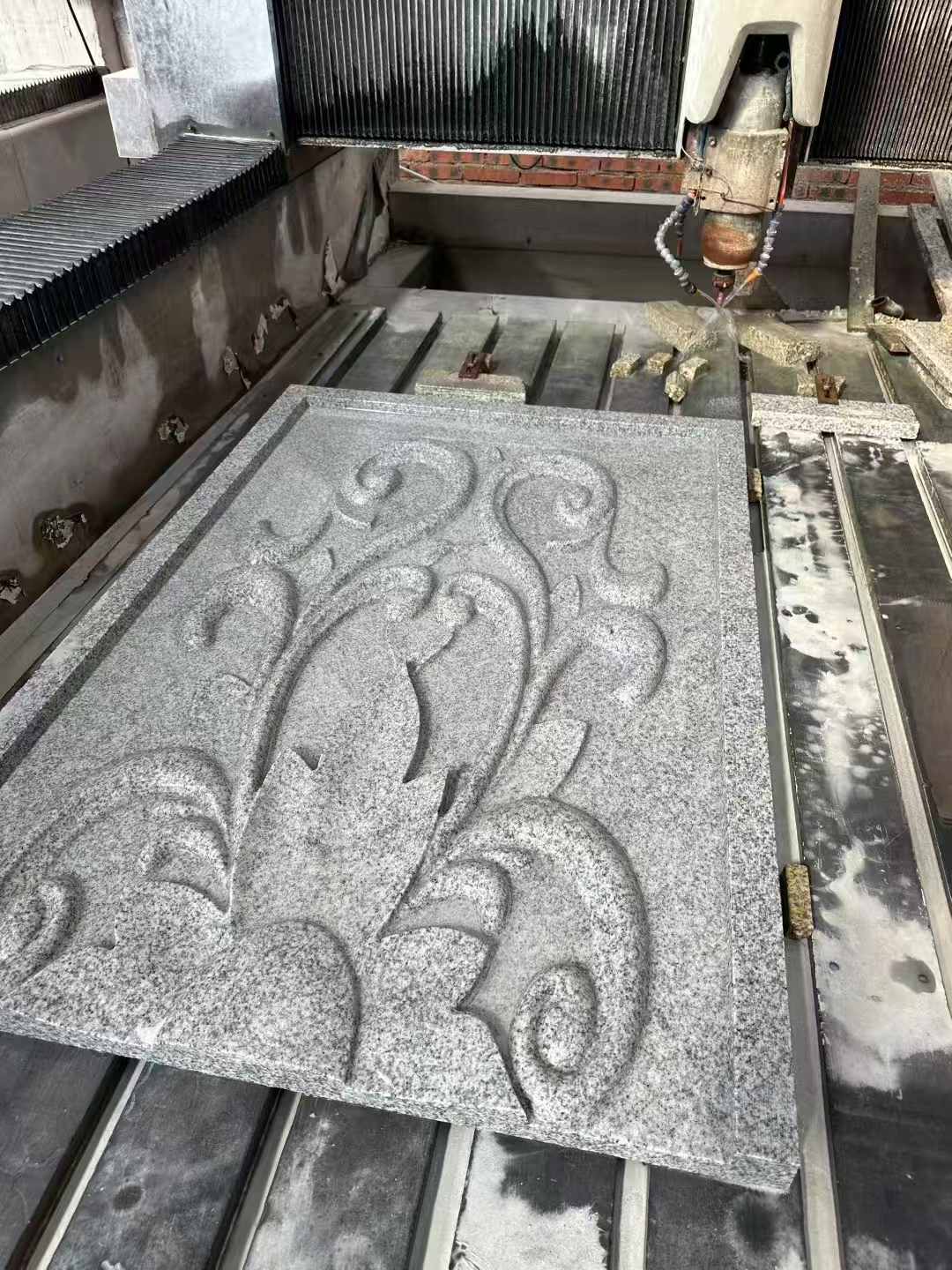 沈阳 白麻别墅干挂雕花板