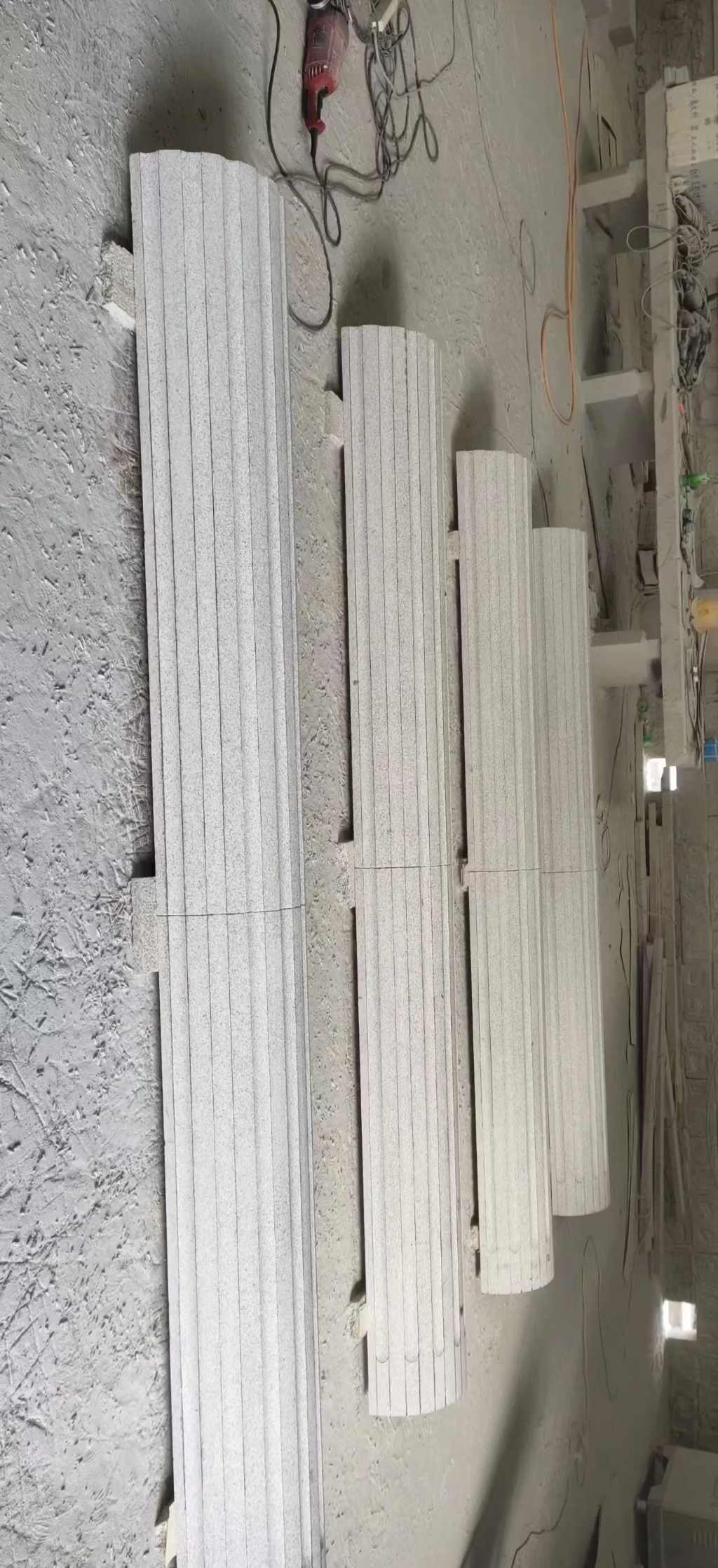 沈阳 花岗岩厂家带你看白麻花岗岩门楼大柱柱皮