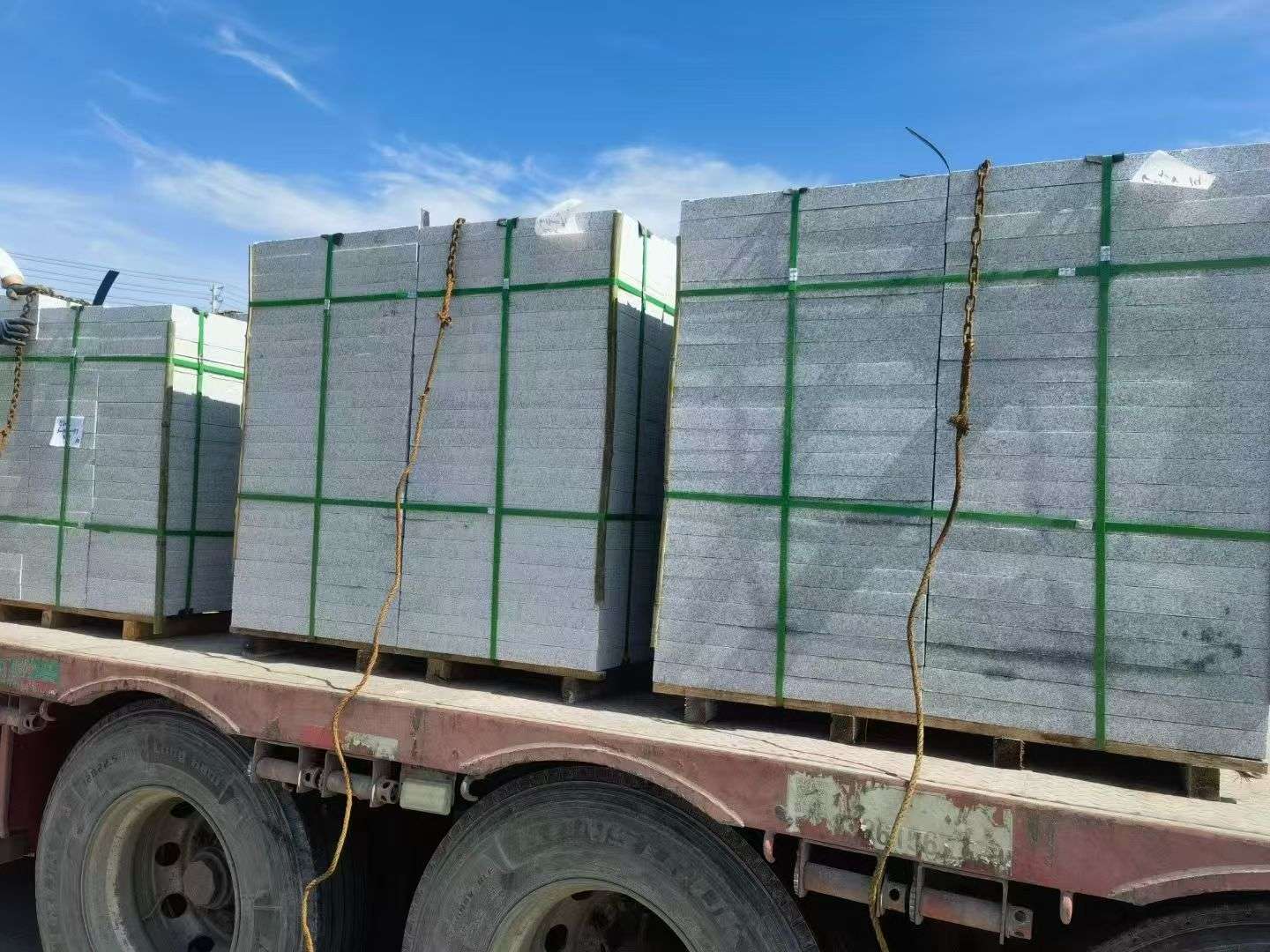 沈阳 芝麻白花岗岩地铺石装车日常