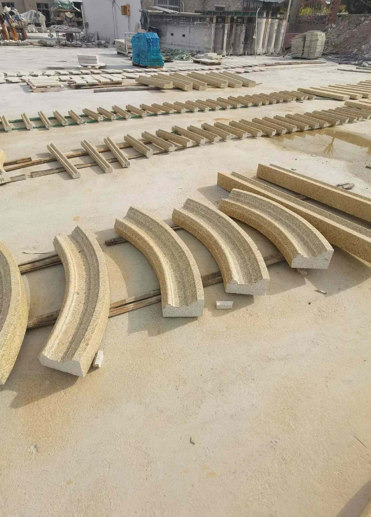 沈阳 黄金麻花岗岩别墅线条