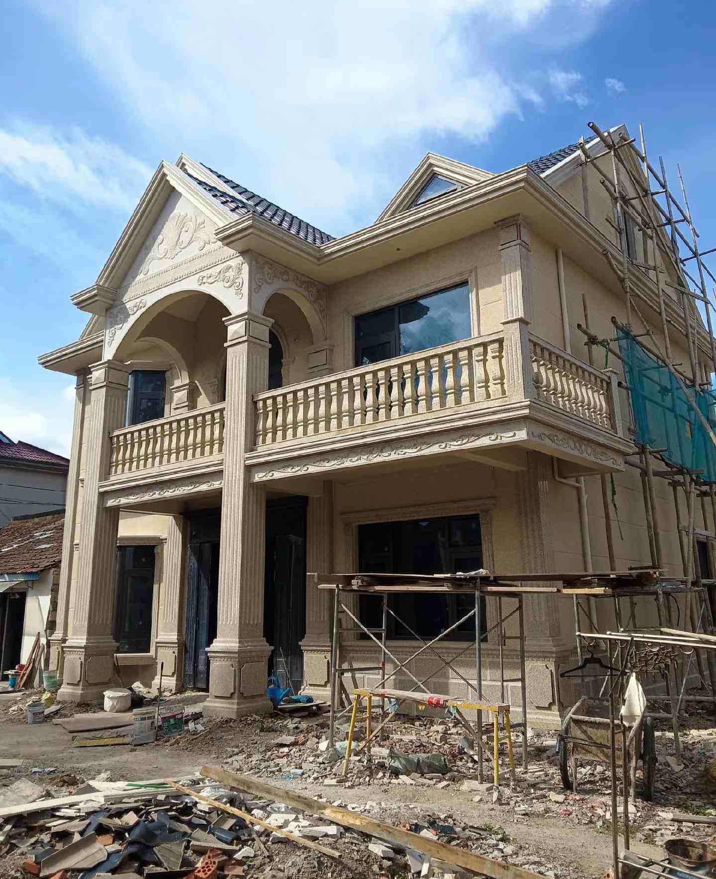 沈阳 黄金麻花岗岩石材私人别墅雕花门楼柱阳台栏杆