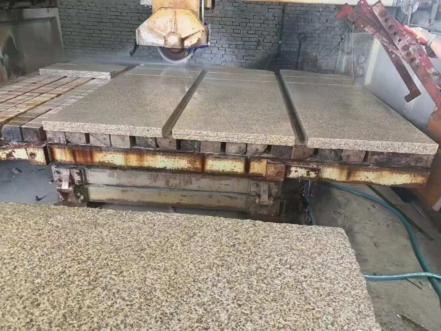 沈阳 黄金麻荔枝面成品板加工