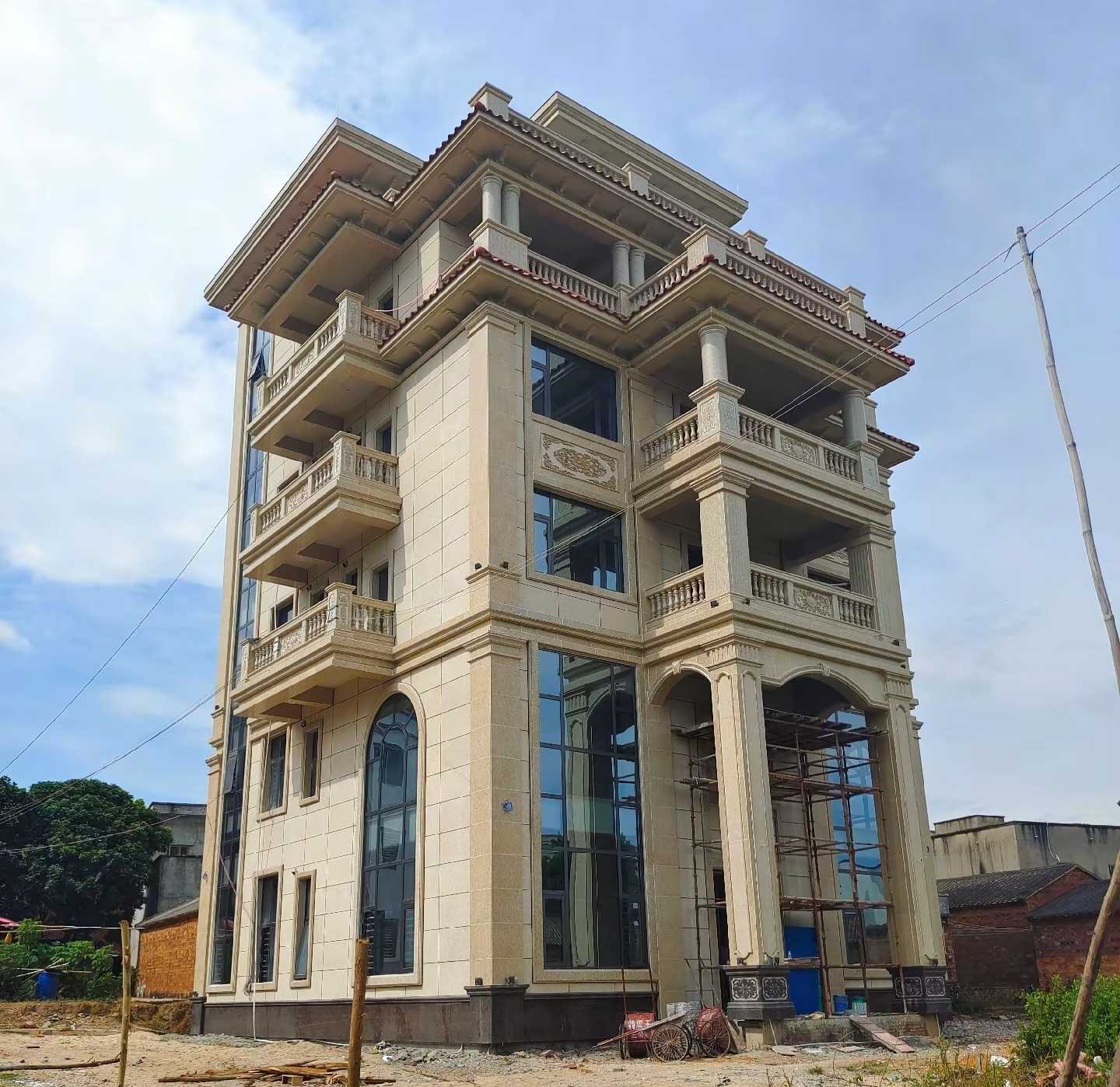 沈阳 黄金麻花岗岩石材别墅外墙干挂搭配（雕花栏杆花瓶柱门楼罗马柱）