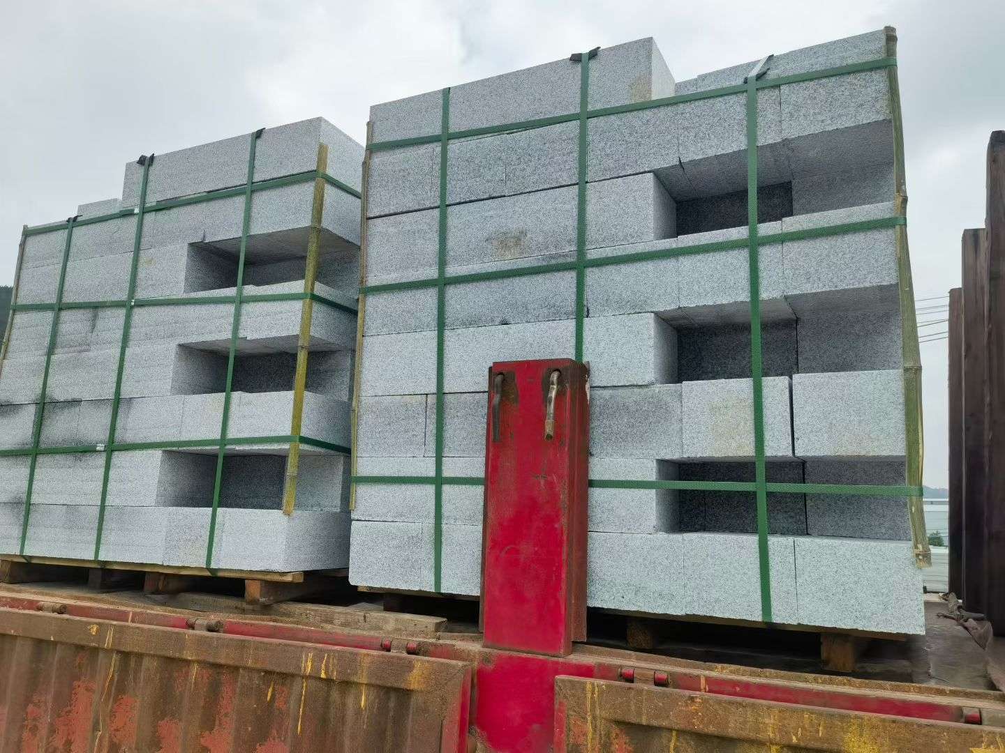 沈阳 芝麻白花岗岩路沿石，平石，路侧石，马路牙子，路缘石，立缘石，平缘石等